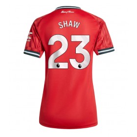 Dámské fotbalový oblečení Manchester United Luke Shaw #23 Domácí košile 2025-26 Krátkým Rukávem